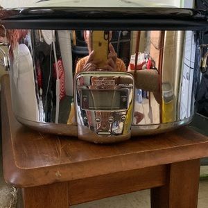 Crock pot slow cooker